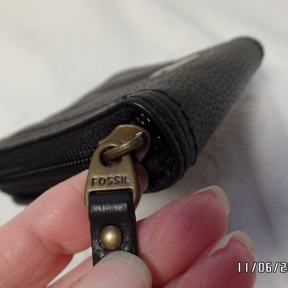 Black Fossil Leather Wallet - Picture 15 of 15